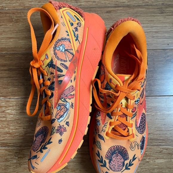 Brooks Women’s Ghost 14 Neutral Running Shoe in Citrus/Orangeade Size 9 - Picture 2 of 5